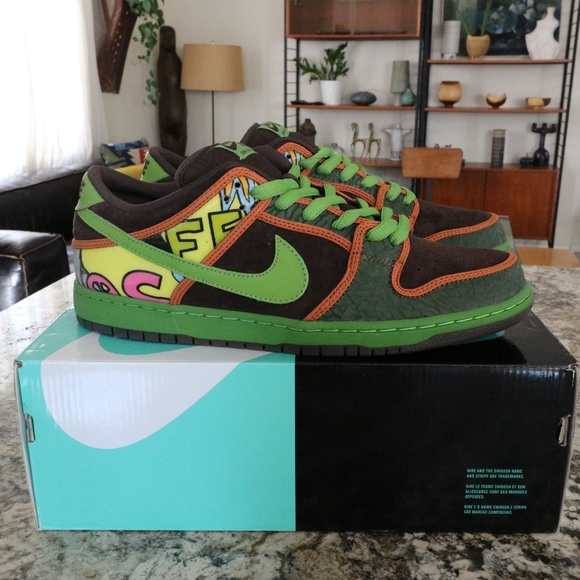 Nike | Shoes | Nike Dunk Sb Low De La Soul 25 | Poshmark